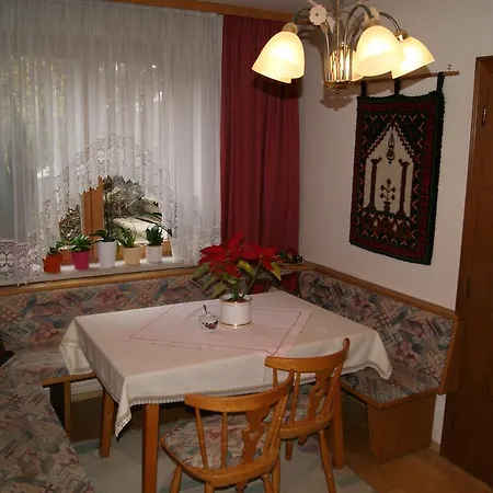 ホームステイ Gaestehaus Lackner Zimmer レンヴェーク