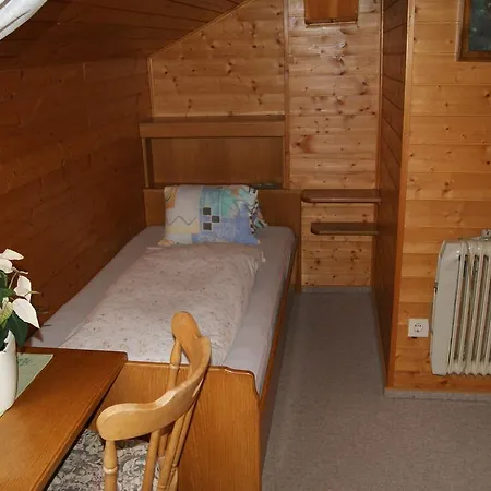 Gaestehaus Lackner Zimmer ホームステイ *